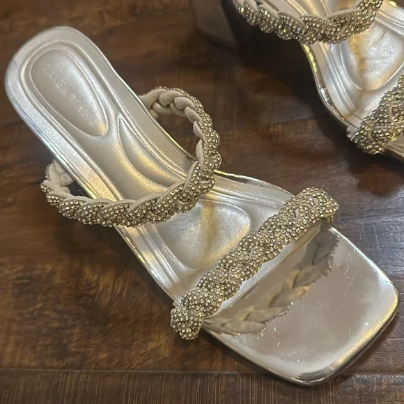 Azalea Wang Rhinestone Slides Size 6.5 - Picture 2 of 3